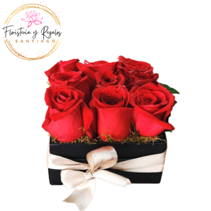 CAJA CUADRADA DE 9 ROSAS ECUATORIANAS