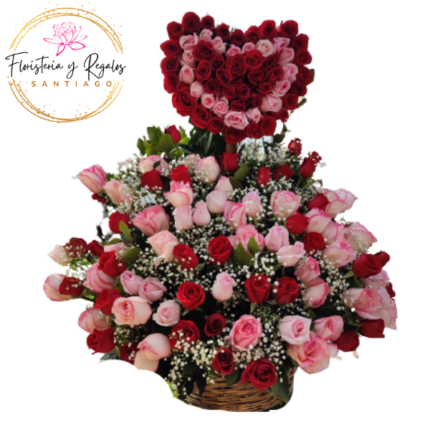 ARREGLO DE MAS 150 ROSAS Y CORAZON