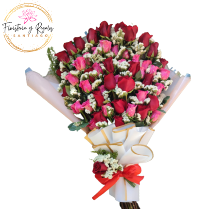 RAMO DE 50 ROSAS Y FOLLAJE EXTENDIDO