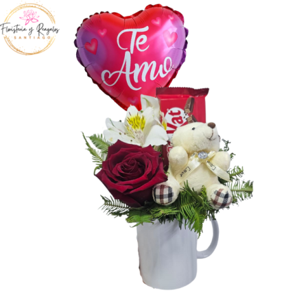 TAZA AMOR CON 1 ROSA, 1 KIT KAT, PELUCHITO LLAVERO Y GLOBITO